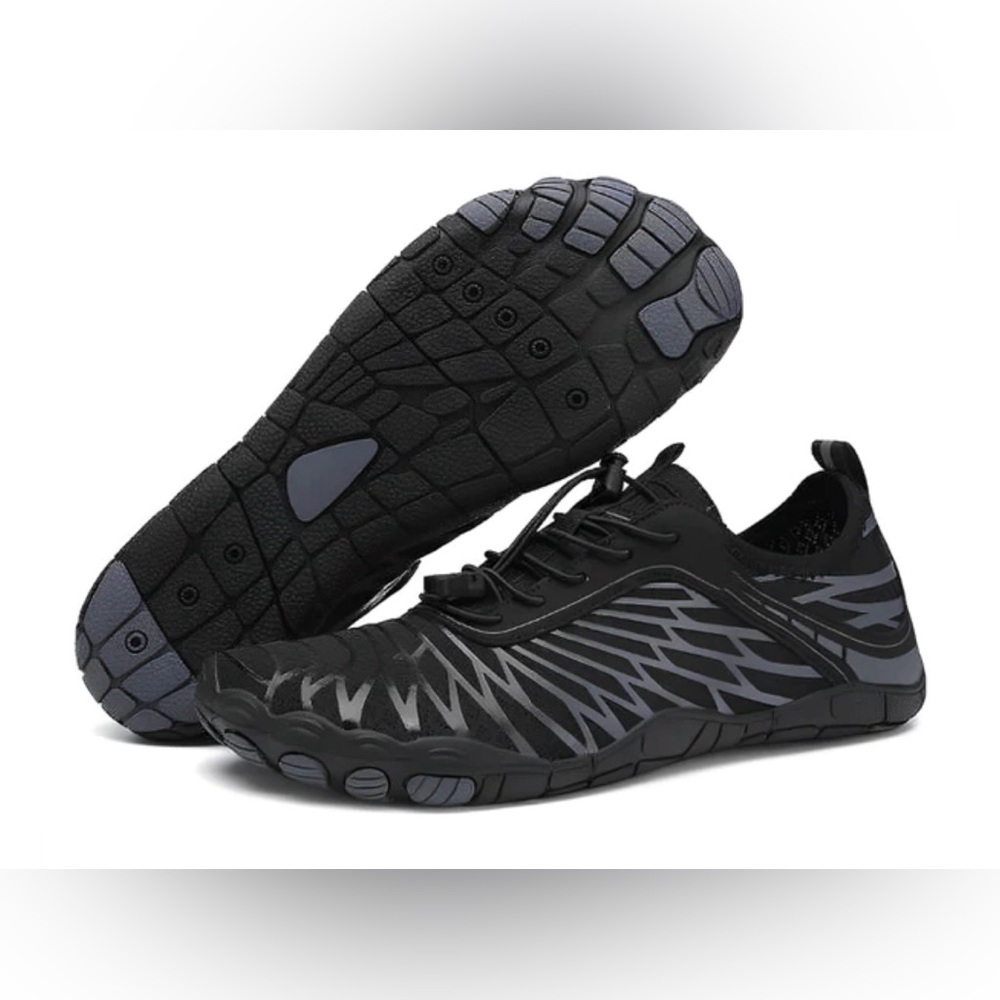 Black barefoot shoes. Lorax pro. Women’s size 7.5.